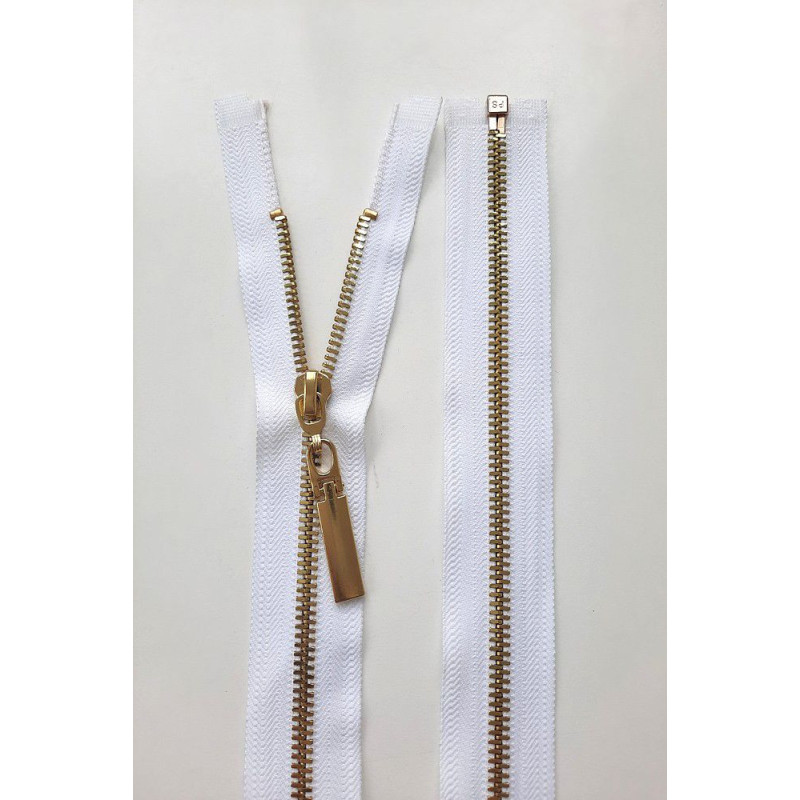 Dlouhý zip dělitelný - středně hrubý 65 cm, zuby 6 mm kov