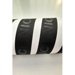 Lampas černá, NICE