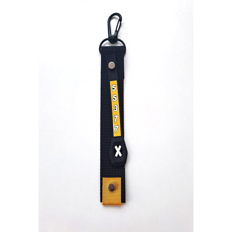 Designový ověsek/taháček "X" žlutá