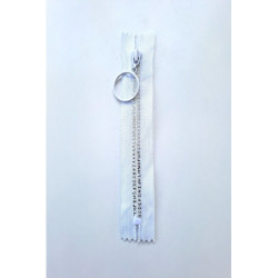 Krátký zip kapsový - písmenka 16 cm, zuby 8 mm, bílá/stříbrná