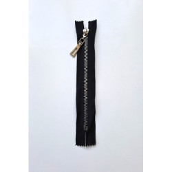 Krátký zip kapsový - středně hrubý 16 cm, zuby 5 mm