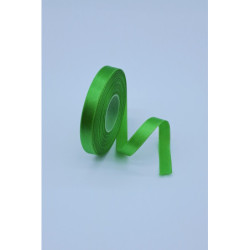 Saténová stuha - 12 mm, zelená světlá