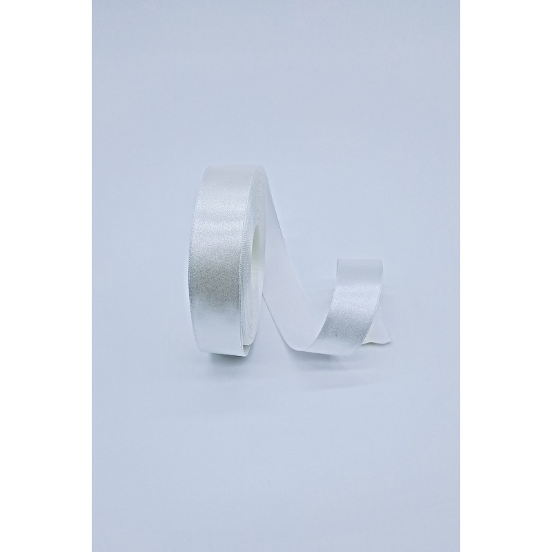 Saténová stuha - 25 mm, bílá