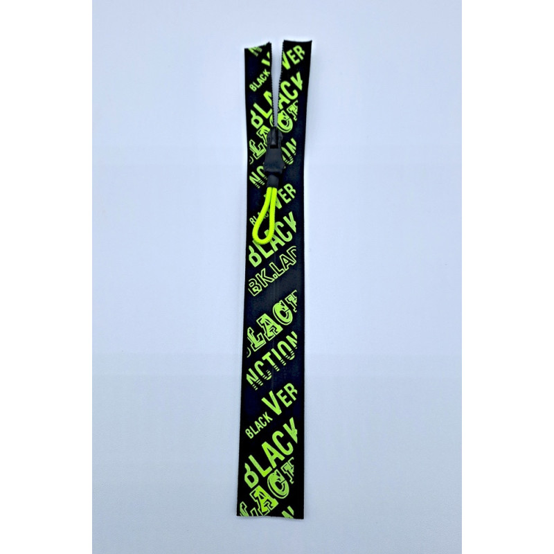 Krátký zip kapsový - potisk diagonál 17 cm, spirála, žlutozelená