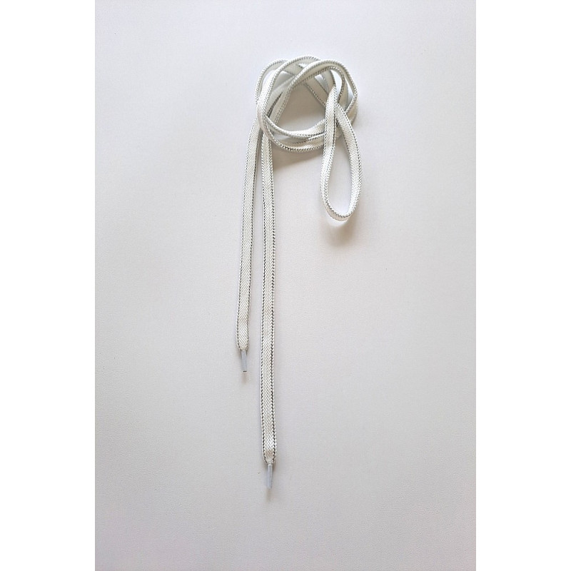 Designová šňůra se stříbrným proužkem bílá 125